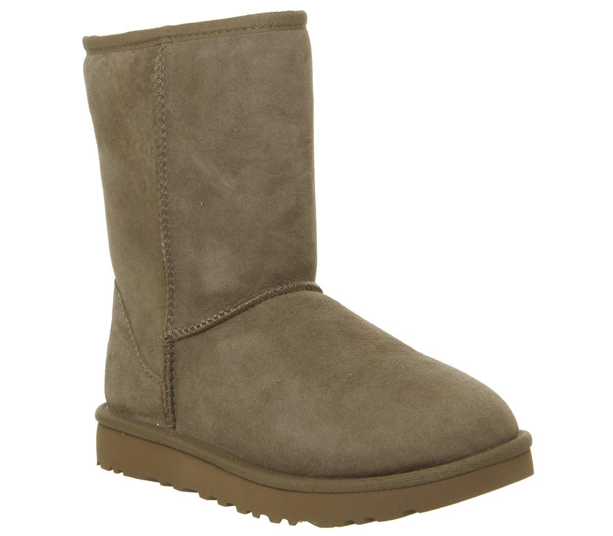 UGG Classic Short II Boots Antilope - Women's Ankle Boots