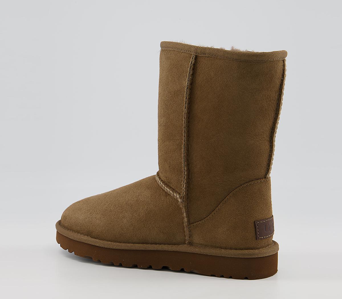 UGG Classic Short II Boots Hickory - Women's Ankle Boots