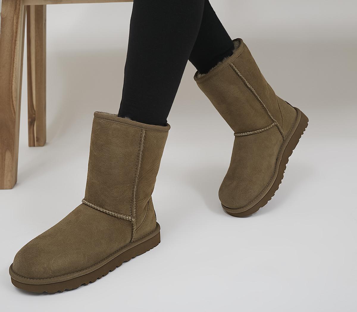 UGG Classic Short II Hickory - Women's Ankle Boots