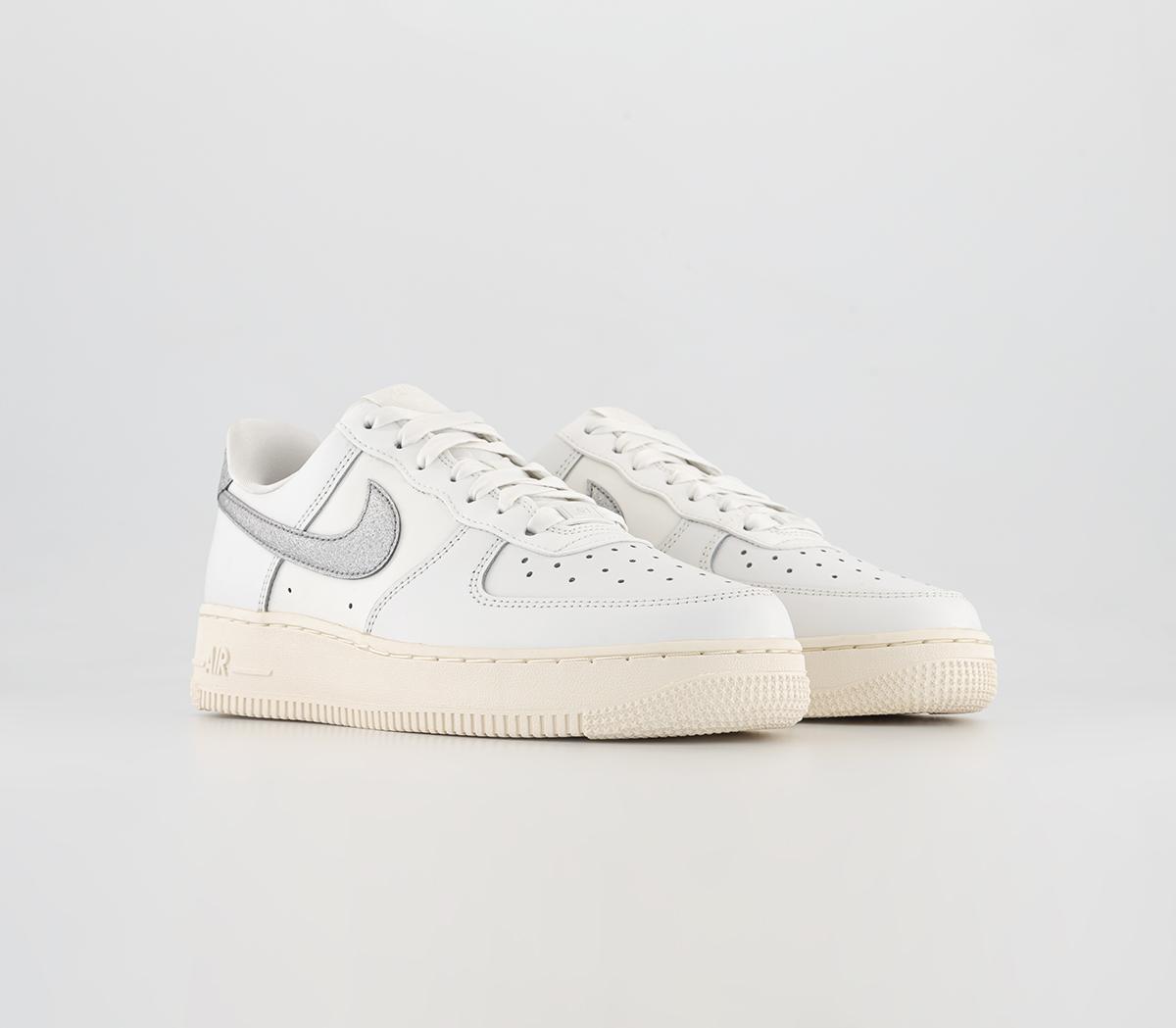 NikeAir Force 1 07 Trainers Summit White Metallic Silver Sail White