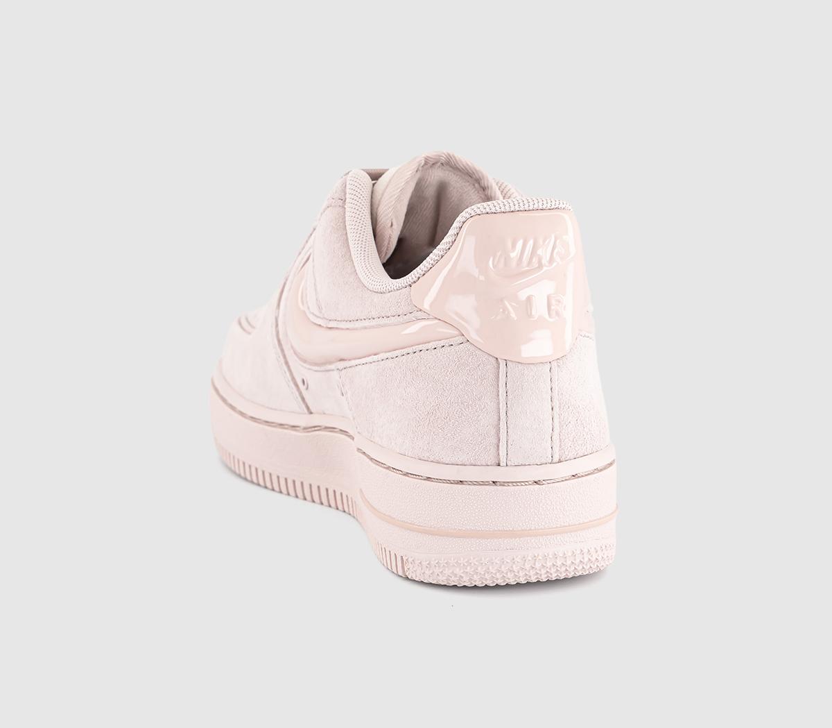 nike shoes with pink soles