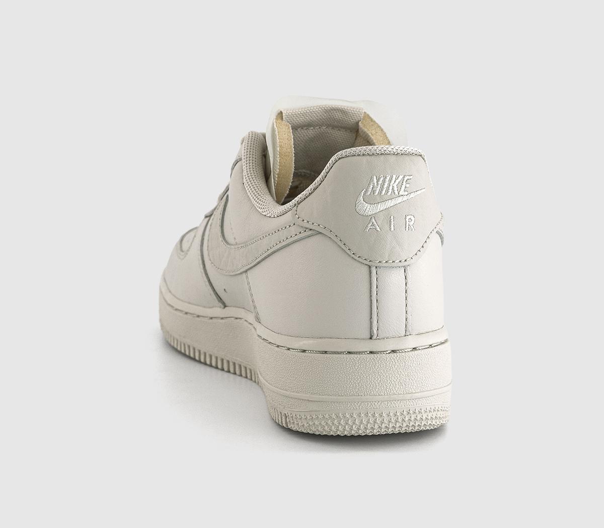 NikeAir Force 1 07 TrainersLight Bone Light Bone Kelly Green