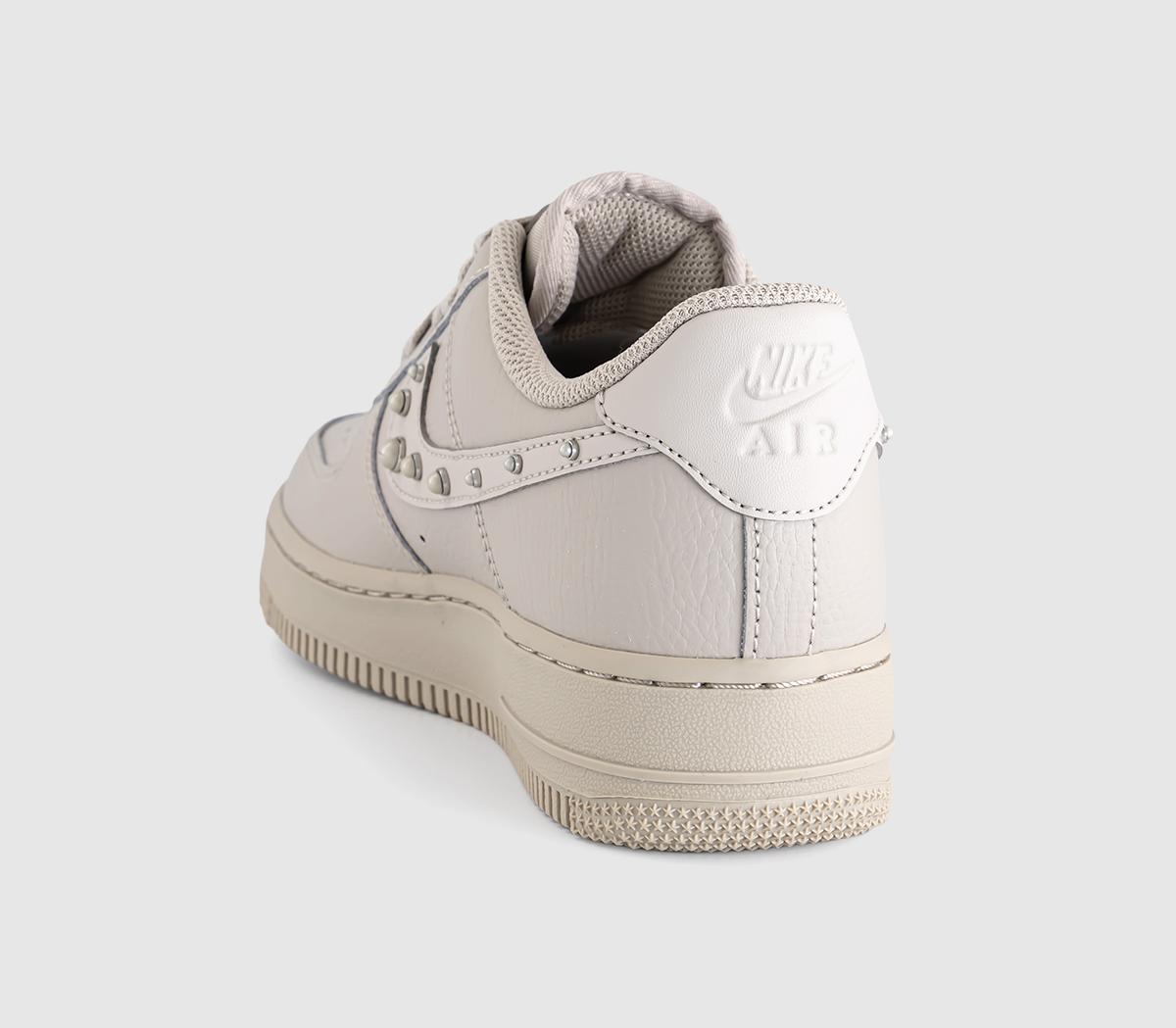 NikeAir Force 1 07 TrainersCream Metallic Silver White