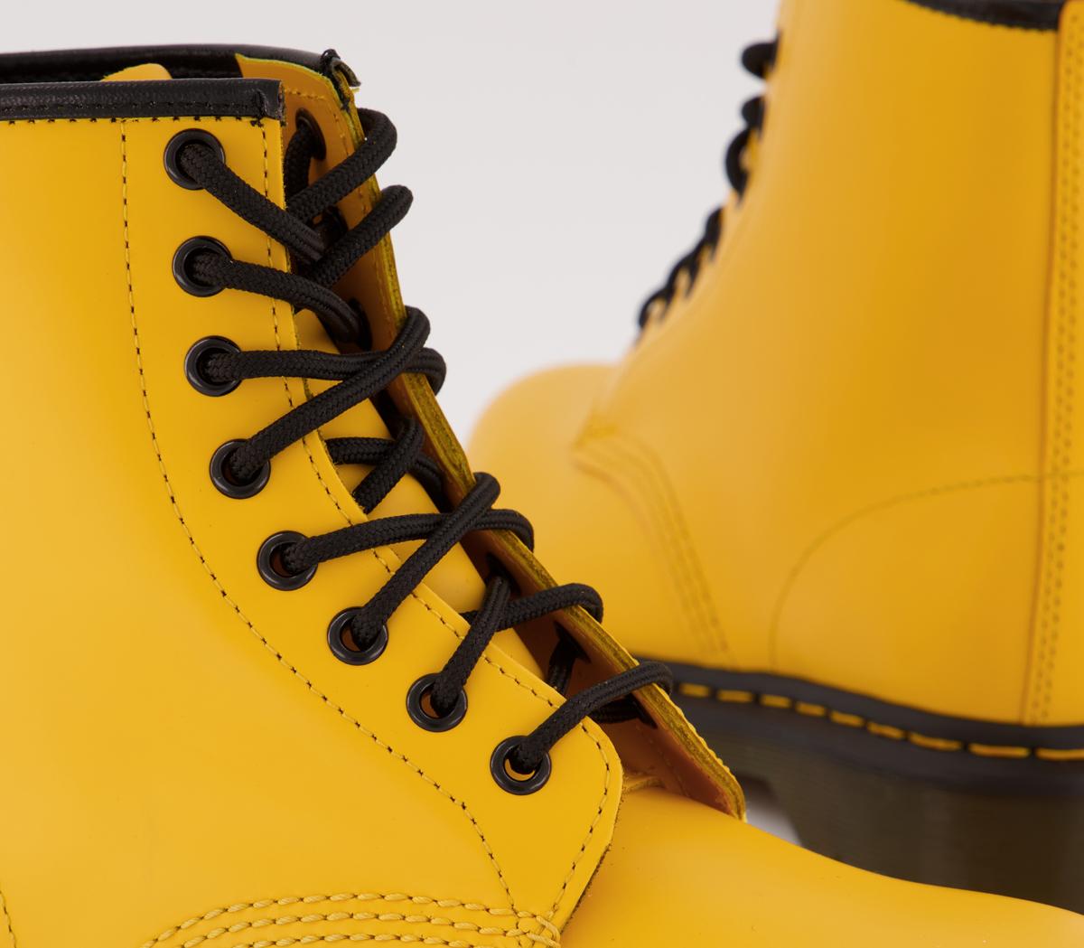 Dr. Martens8 Eyelet Lace Up BtYellow