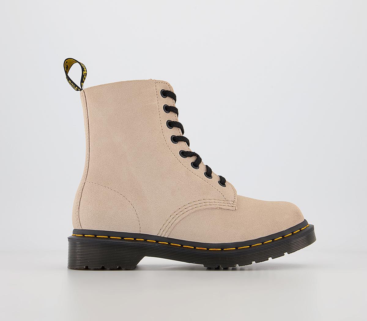 Dr. Martens 8 Eyelet Lace Up Boots Warm Sand Eh Suede Mb - Women's ...