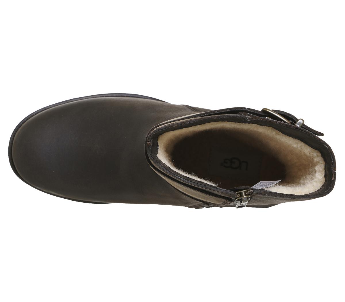 UGGWilcox Mid BootStout Leather