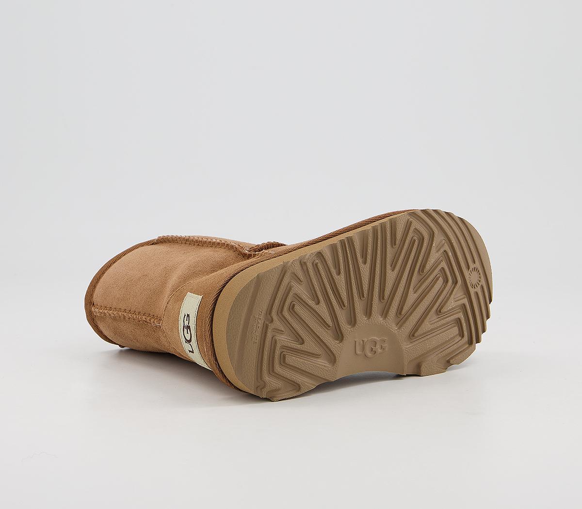 UGGClassic II Infant Boots UGGClassic II Infant BootsChestnut