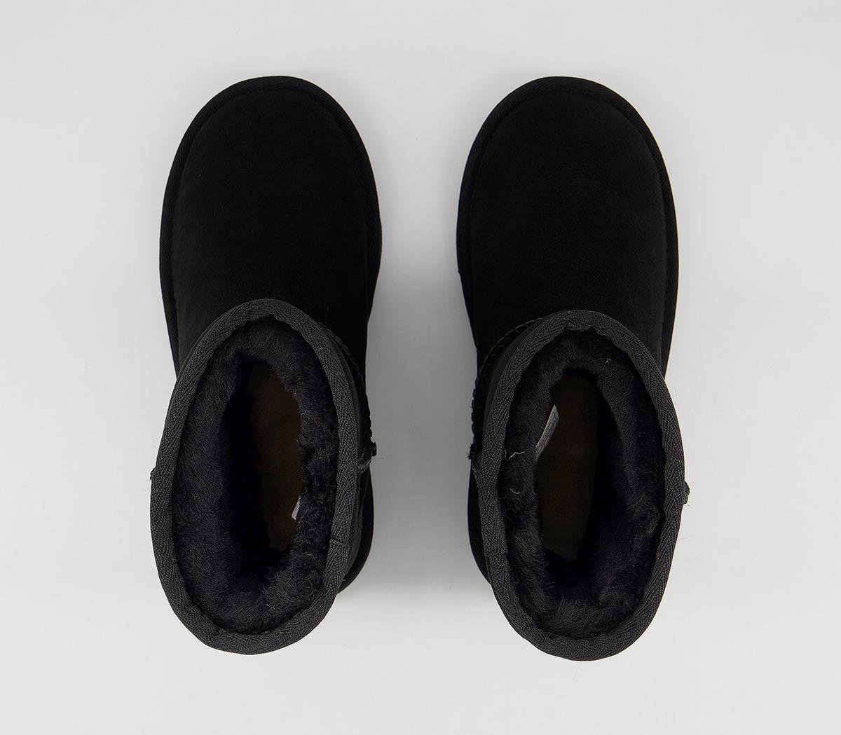 UGGClassic II Youth BootsBlack
