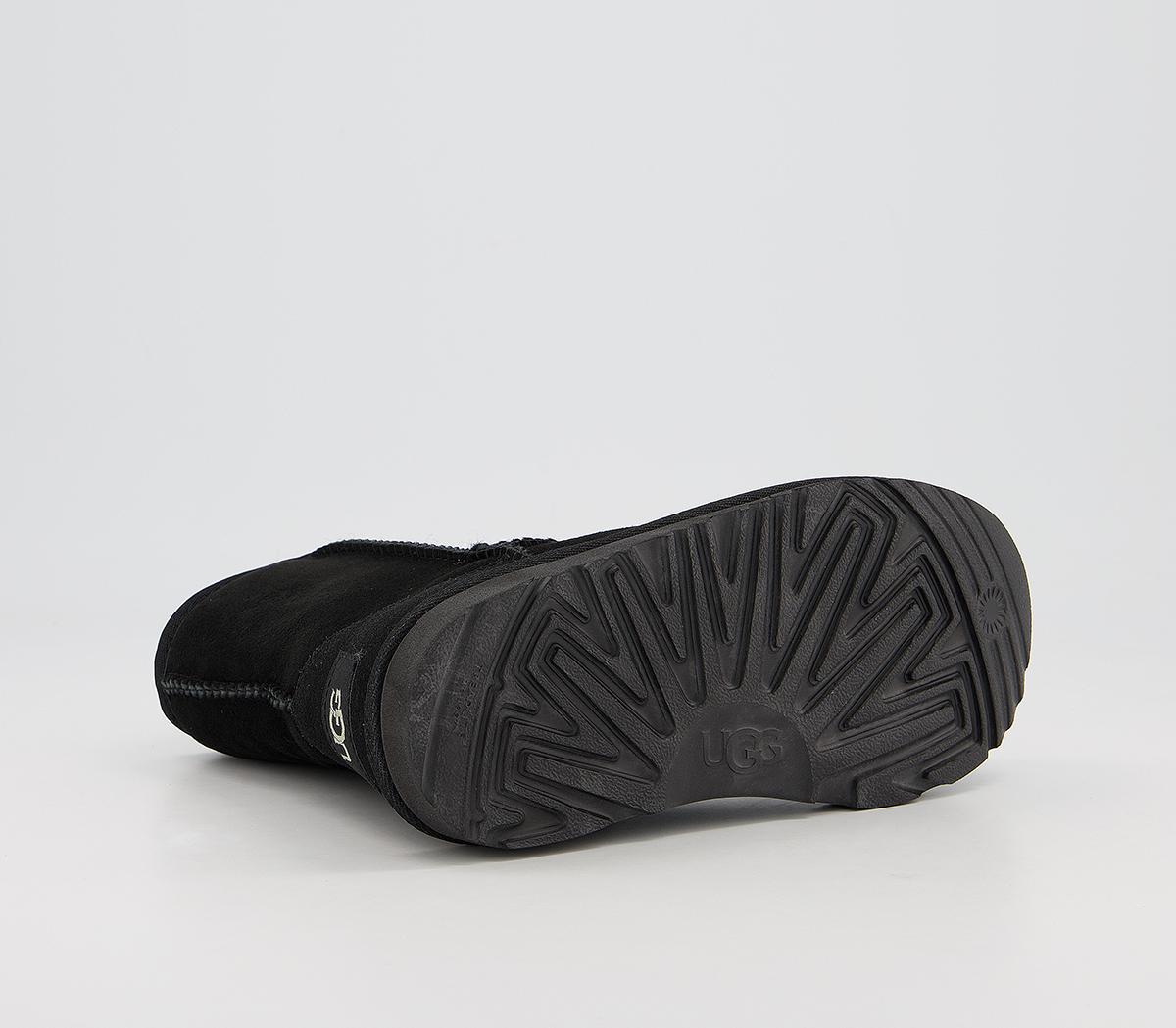 UGGClassic II Youth BootsBlack