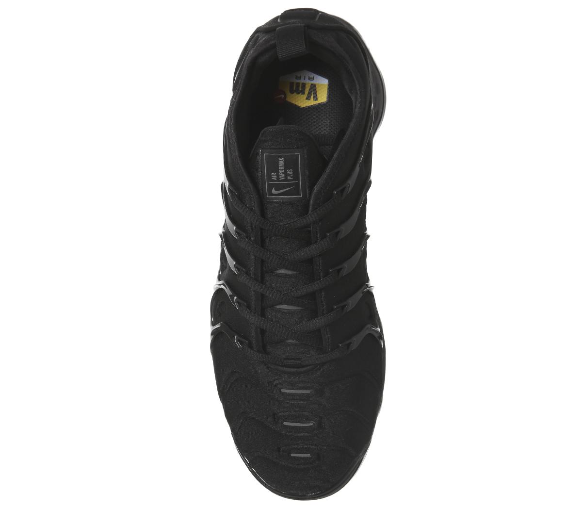 nike vapormax plus black grey
