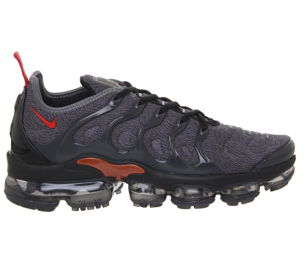 office nike vapormax