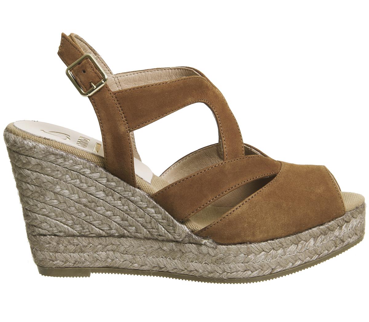 KannaBerti WedgeCognac Suede