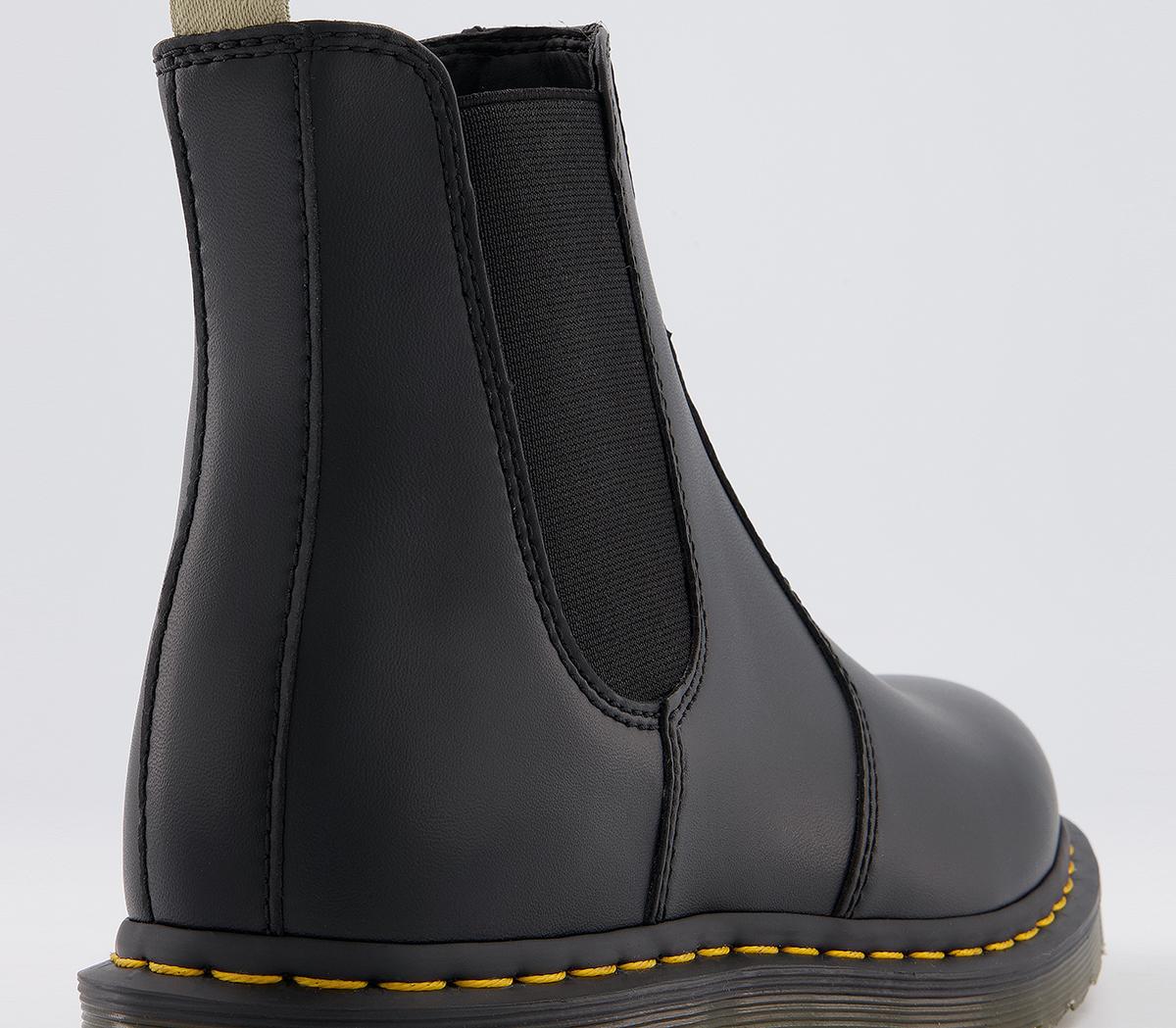 Dr. MartensVegan 2976 Chelsea Boots M Dr. MartensVegan 2976 Chelsea Boots MBlack Pu