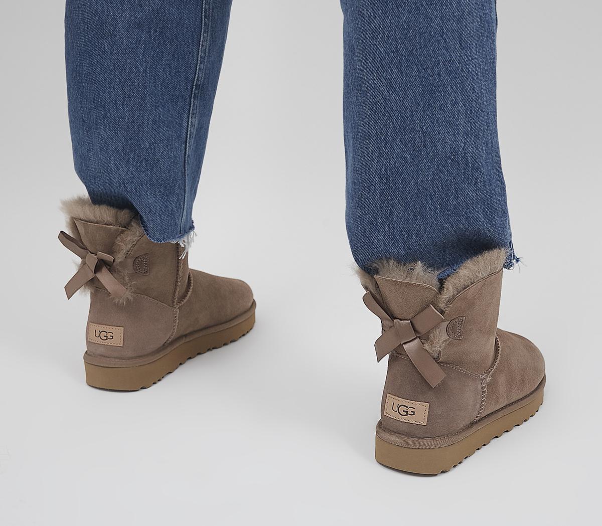 menú circulación suma UGG Mini Bailey Bow Boots Caribou - Women's Ankle Boots