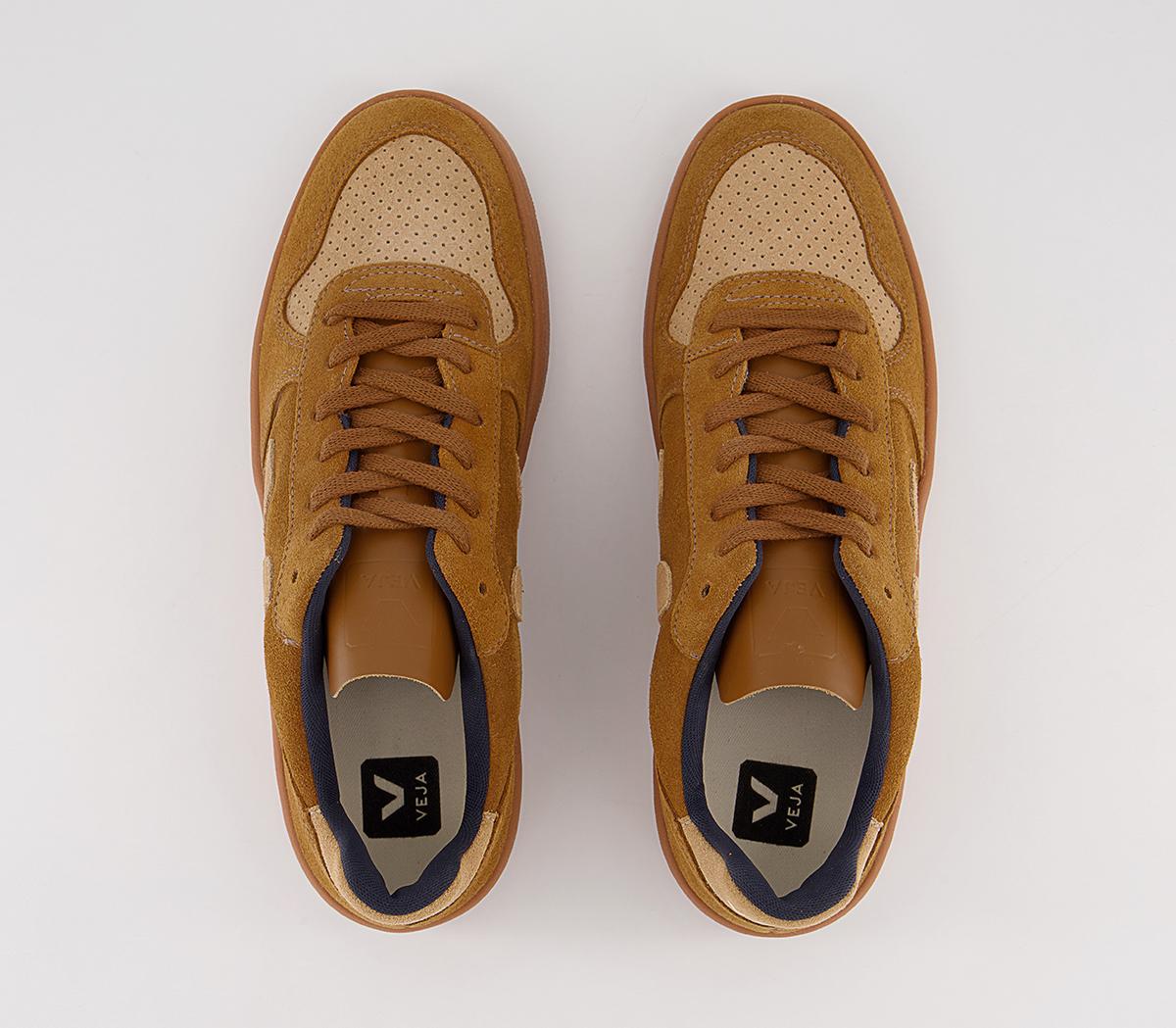 VEJA V-10 Trainers VEJA V-10 Trainers Camel Desert
