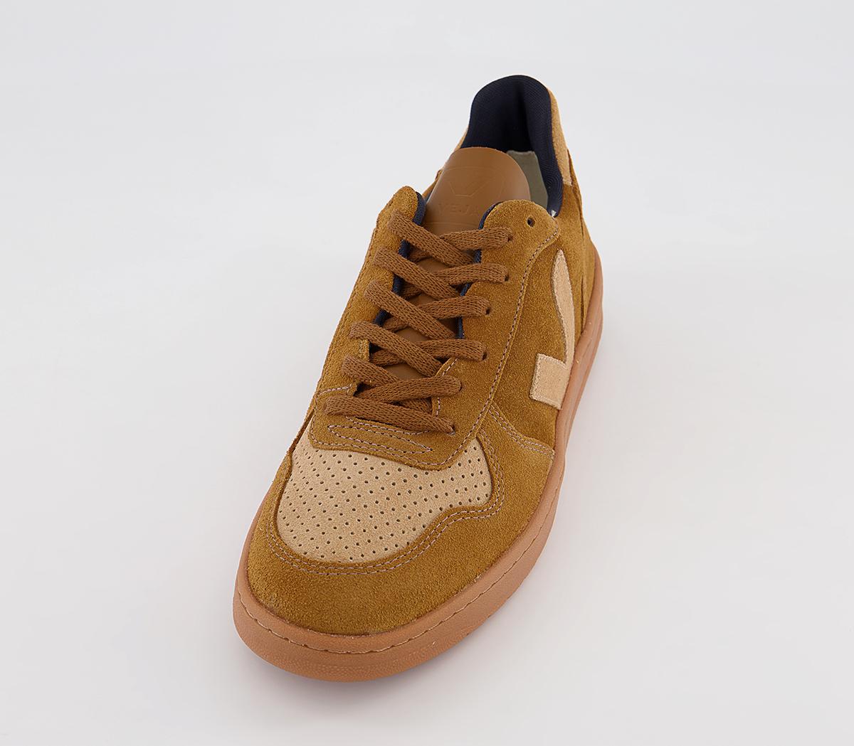 VEJA V-10 Trainers VEJA V-10 Trainers Camel Desert