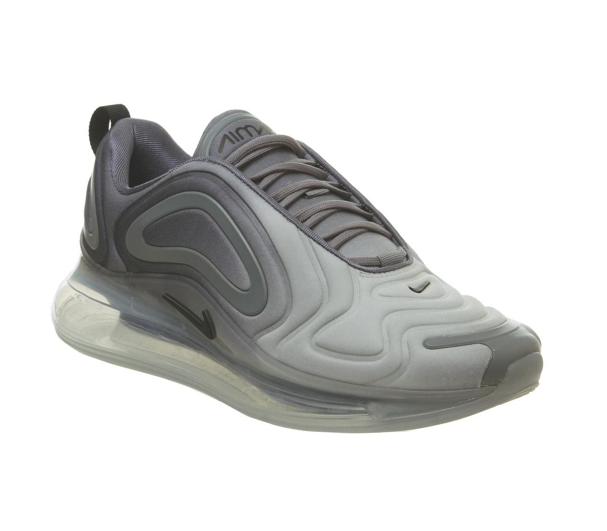 Nike air store max 720 trainers