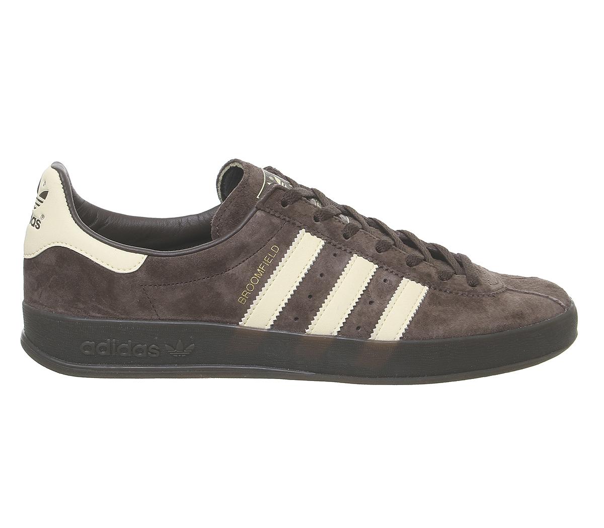 adidasBroomfield TrainersBrown Yellow Gold Metallic