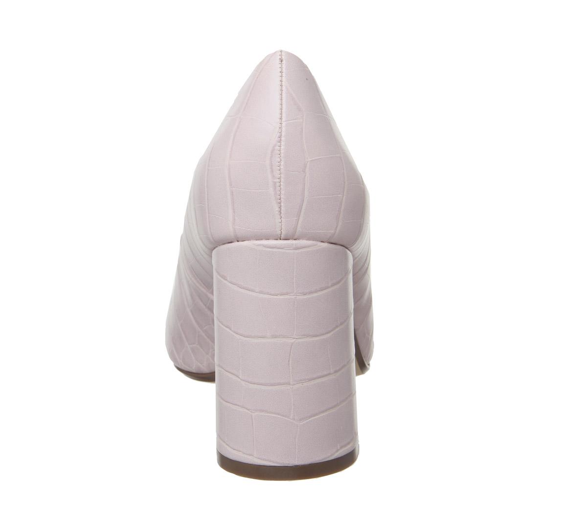 nude pointed courts