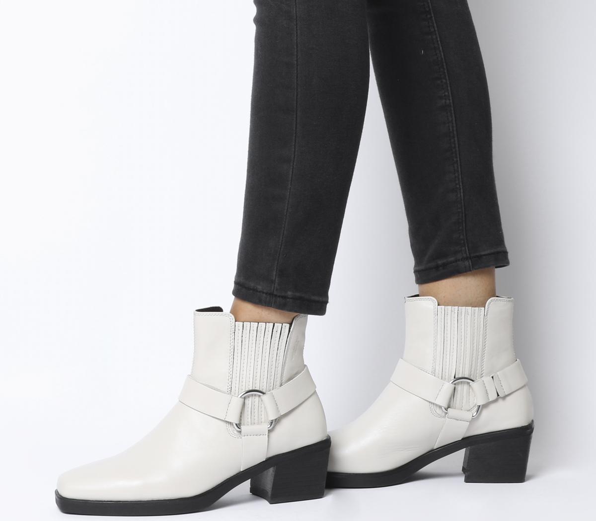 Vagabond ShoemakersSimone Harness BootsOff White Leather
