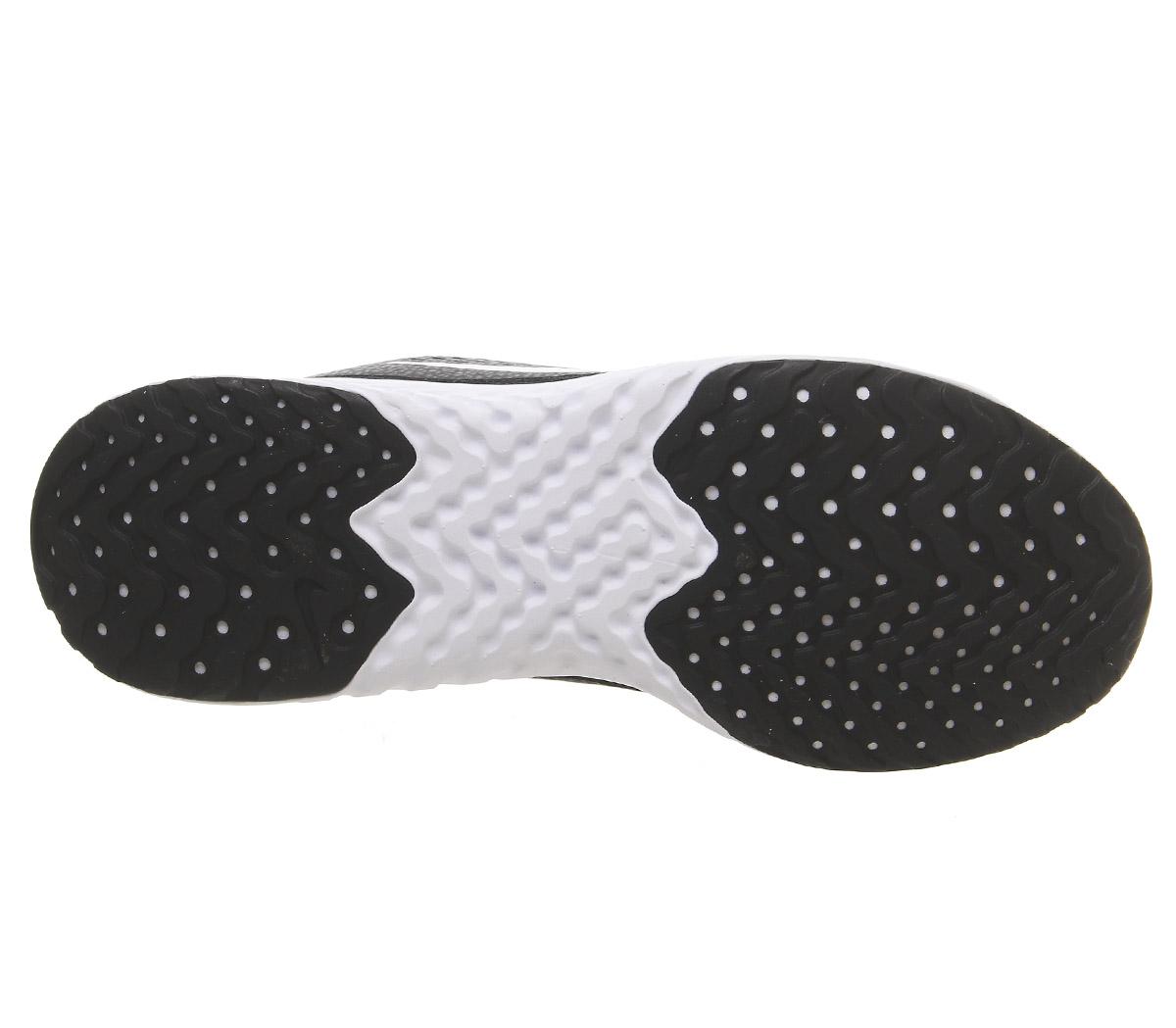 NikeLegend React GsBlack White