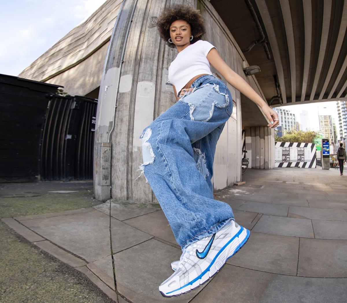 NikeP-6000 TrainersWhite Silver Blue