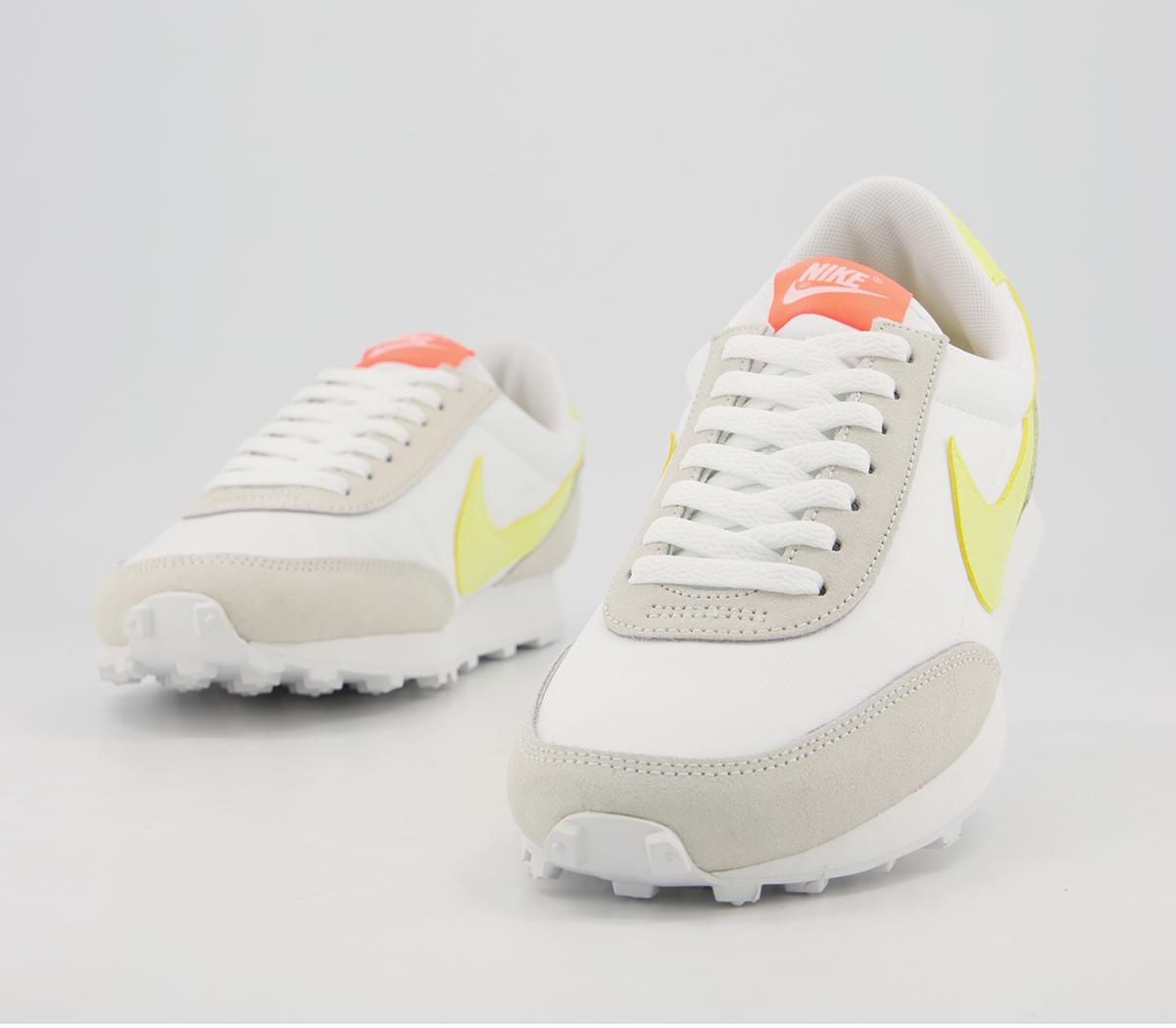 nike daybreak trainers in beige and yellow