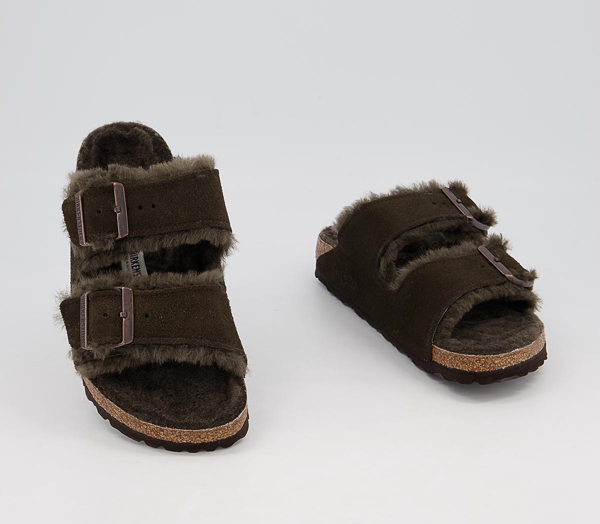 BIRKENSTOCK Arizona Shearling Sandals BIRKENSTOCK Arizona Shearling Sandals Mocha