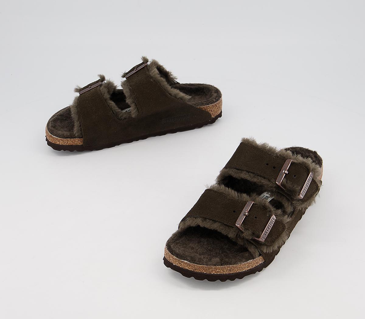 BIRKENSTOCK Arizona Shearling Sandals BIRKENSTOCK Arizona Shearling Sandals Mocha