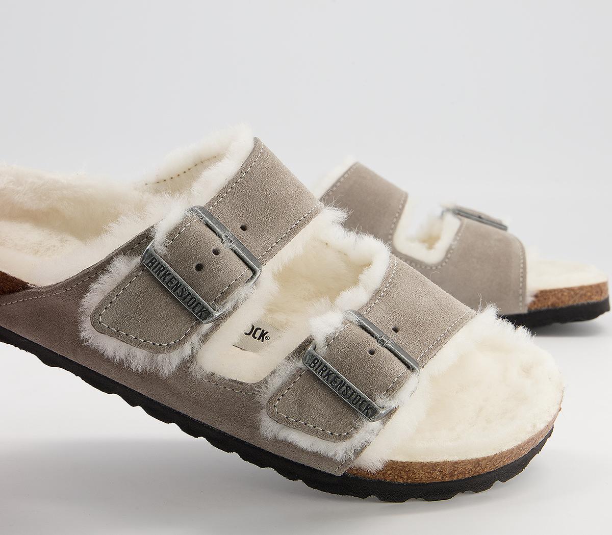 BIRKENSTOCK Arizona Shearling Sandals BIRKENSTOCK Arizona Shearling Sandals Stone Coin
