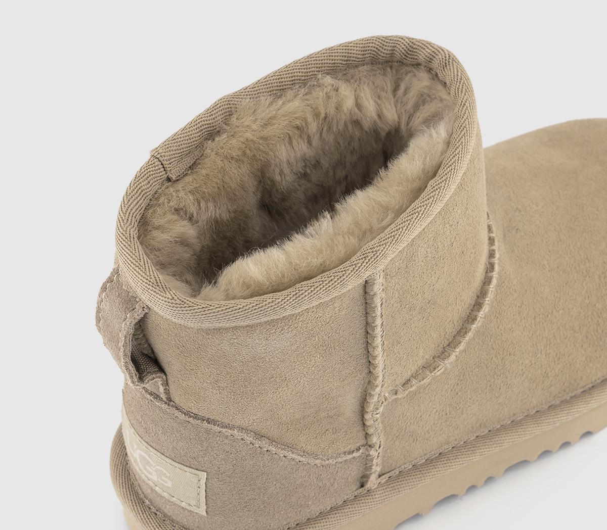 UGGClassic Kids Mini II Boots Mustard Seed