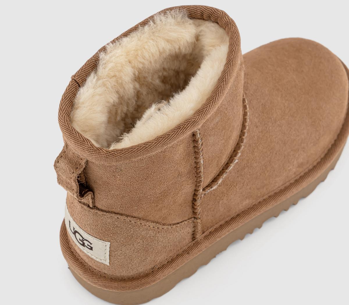 UGG Classic Kids Mini II Boots UGG Classic Kids Mini II Boots Chestnut