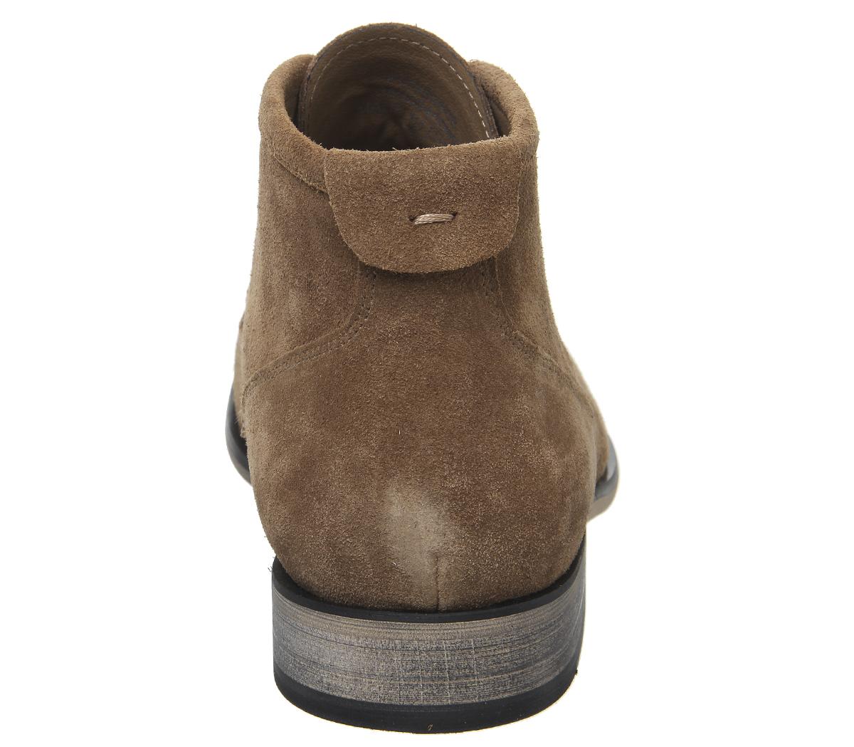 OFFICEBarker Chukka BootsTan Suede