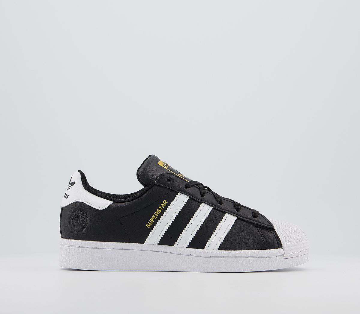 Women's black and outlet white superstar trainers