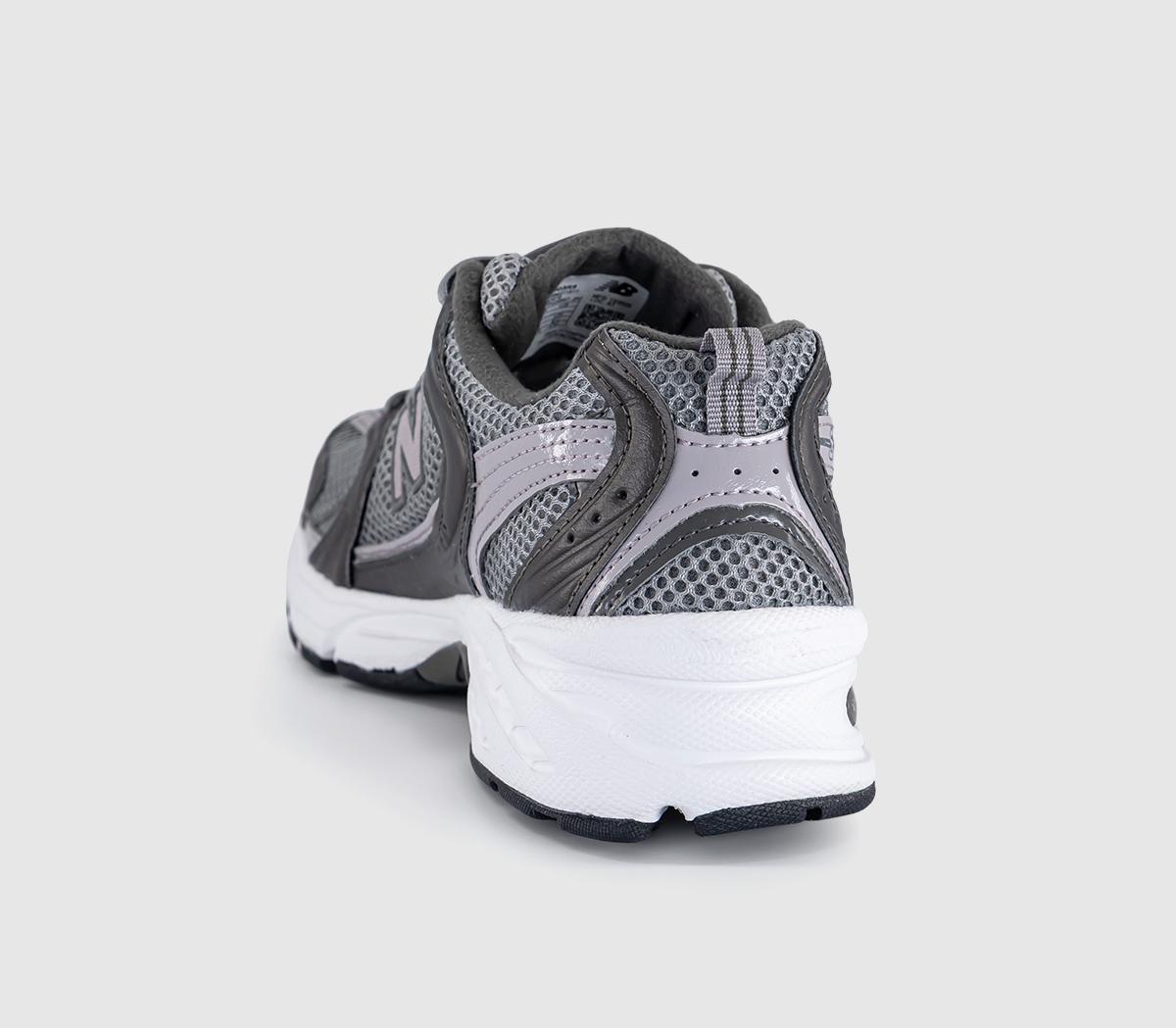 New BalanceMR530 TrainersBlack Metallic Truffle Salt