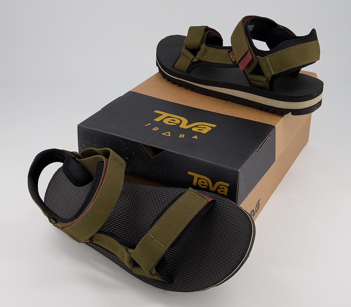 TevaUniversal Trail SandalsOlive Green