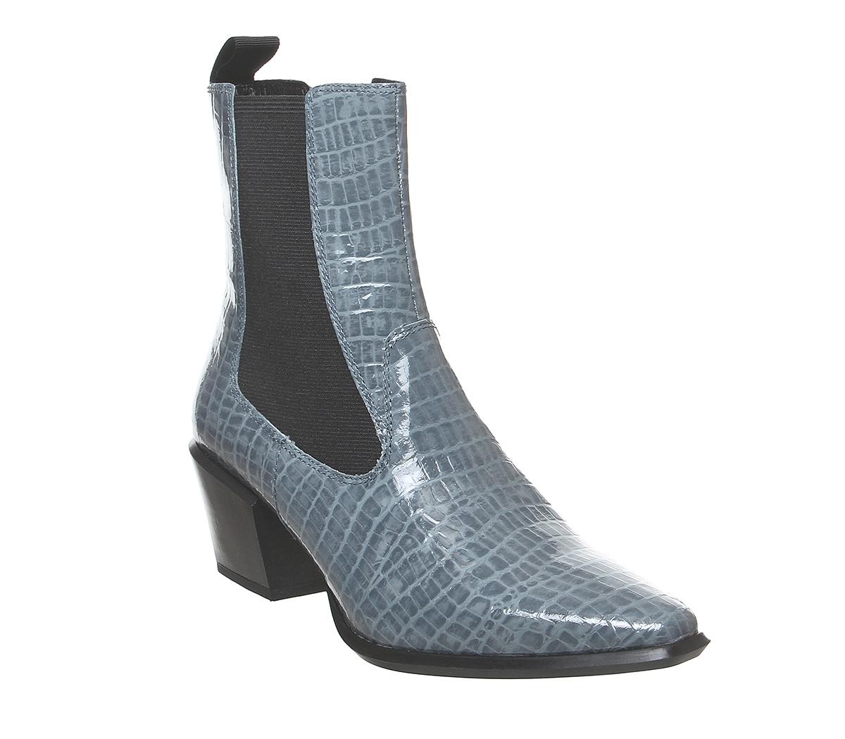 Vagabond ShoemakersBetsy Heel Chelsea BootsDusty Blue