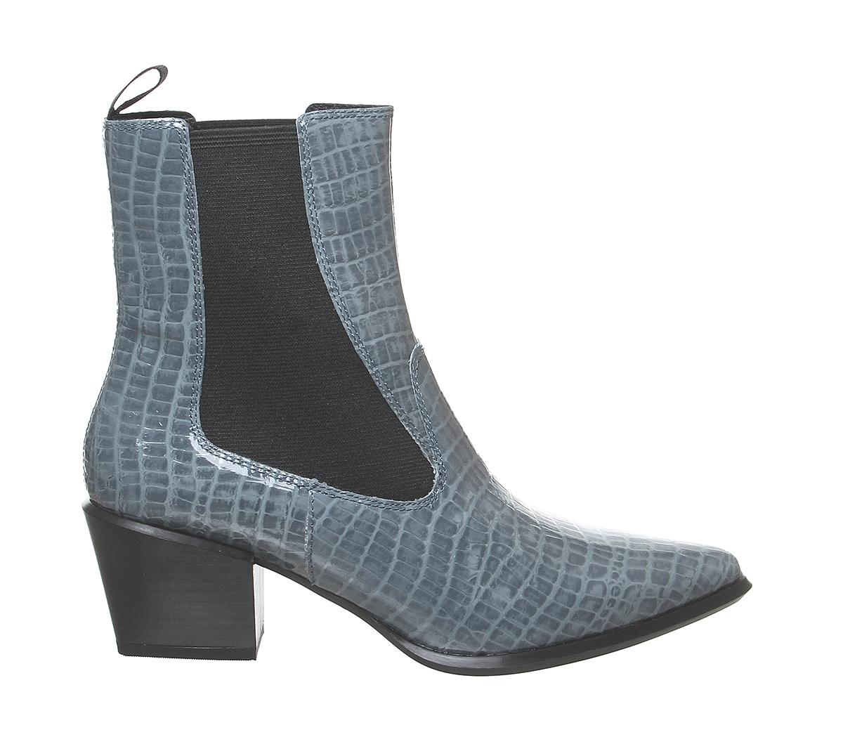 Vagabond ShoemakersBetsy Heel Chelsea BootsDusty Blue