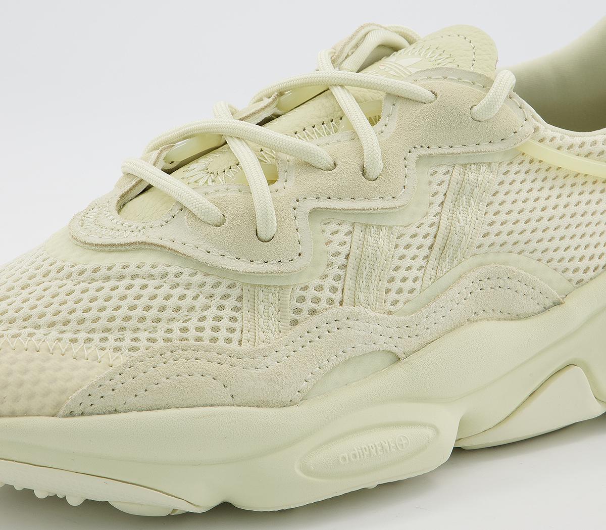 adidasOzweego Junior TrainersSand