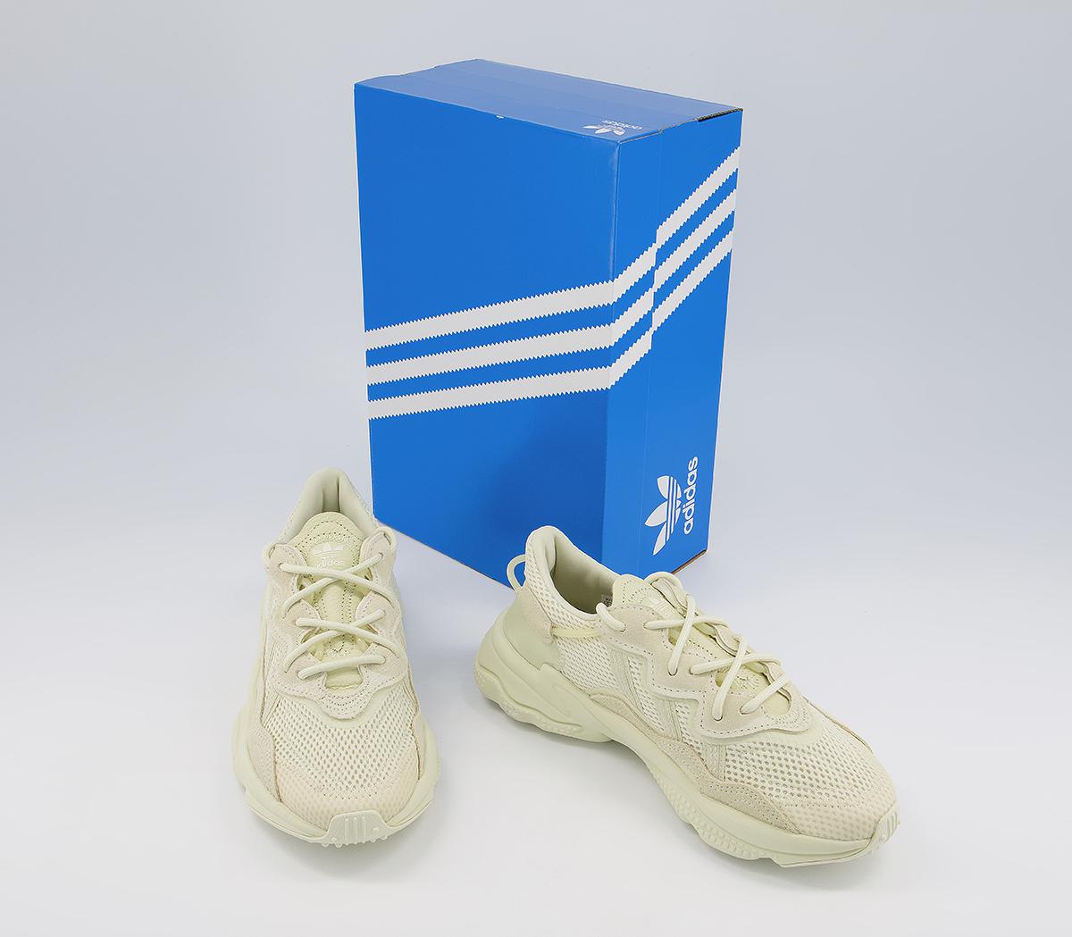 adidasOzweego Junior TrainersSand