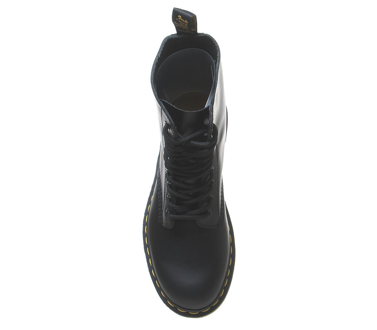 Dr. Martens1490 10 Eye BootBlack