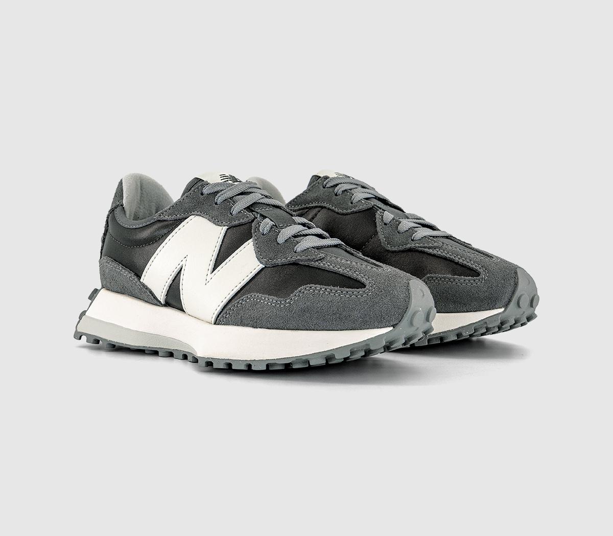 New Balance327 TrainersBlack Metallic White