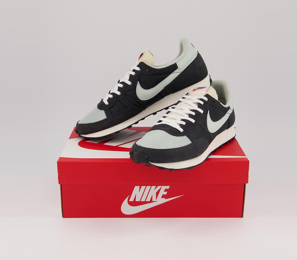 nike challenger og dark smoke grey