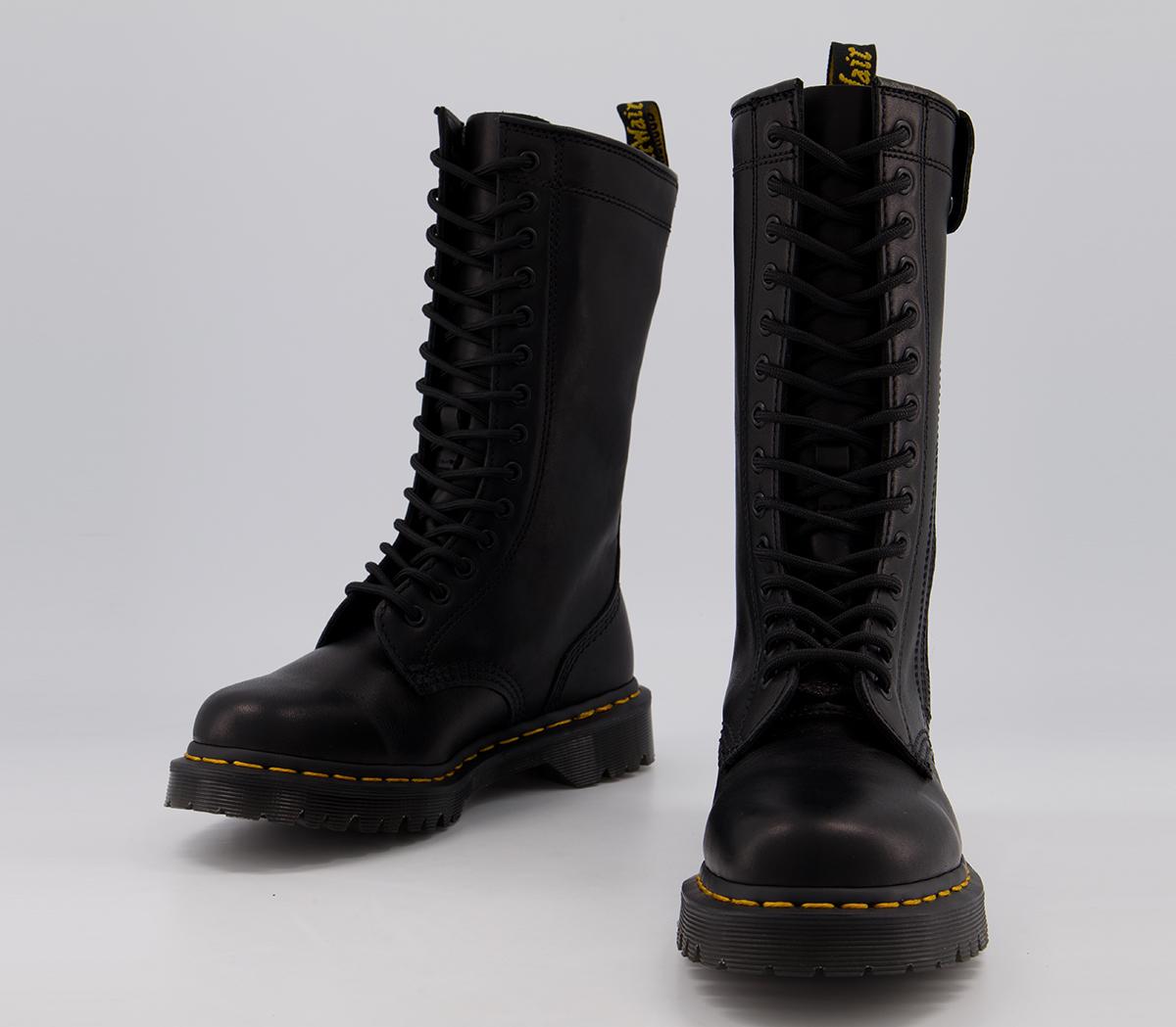 Dr. MartensHanley 14 Eye Boot Dr. MartensHanley 14 Eye BootBlack