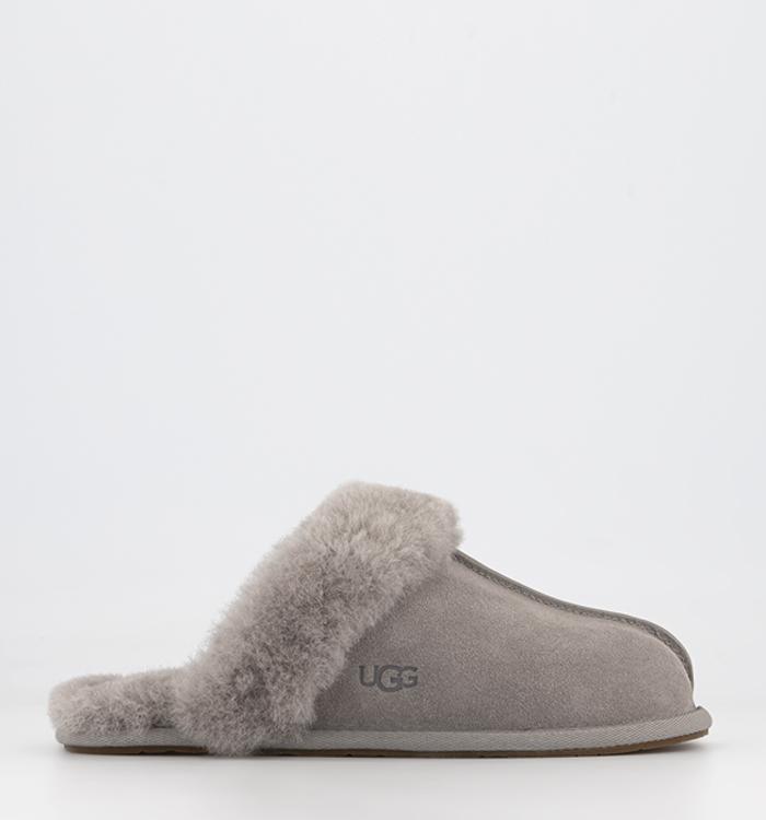 uggs slippers cream