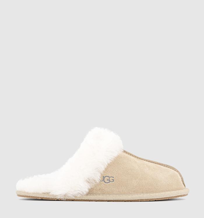 Pink snow 2025 leopard ugg slippers