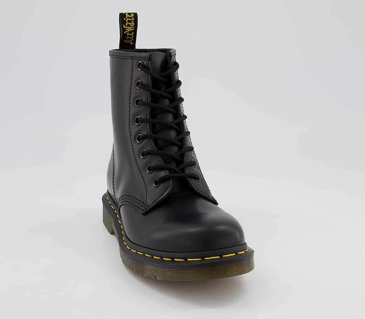 Dr. Martens8-10 Eye Round Laces Dr. Martens8-10 Eye Round LacesBlack
