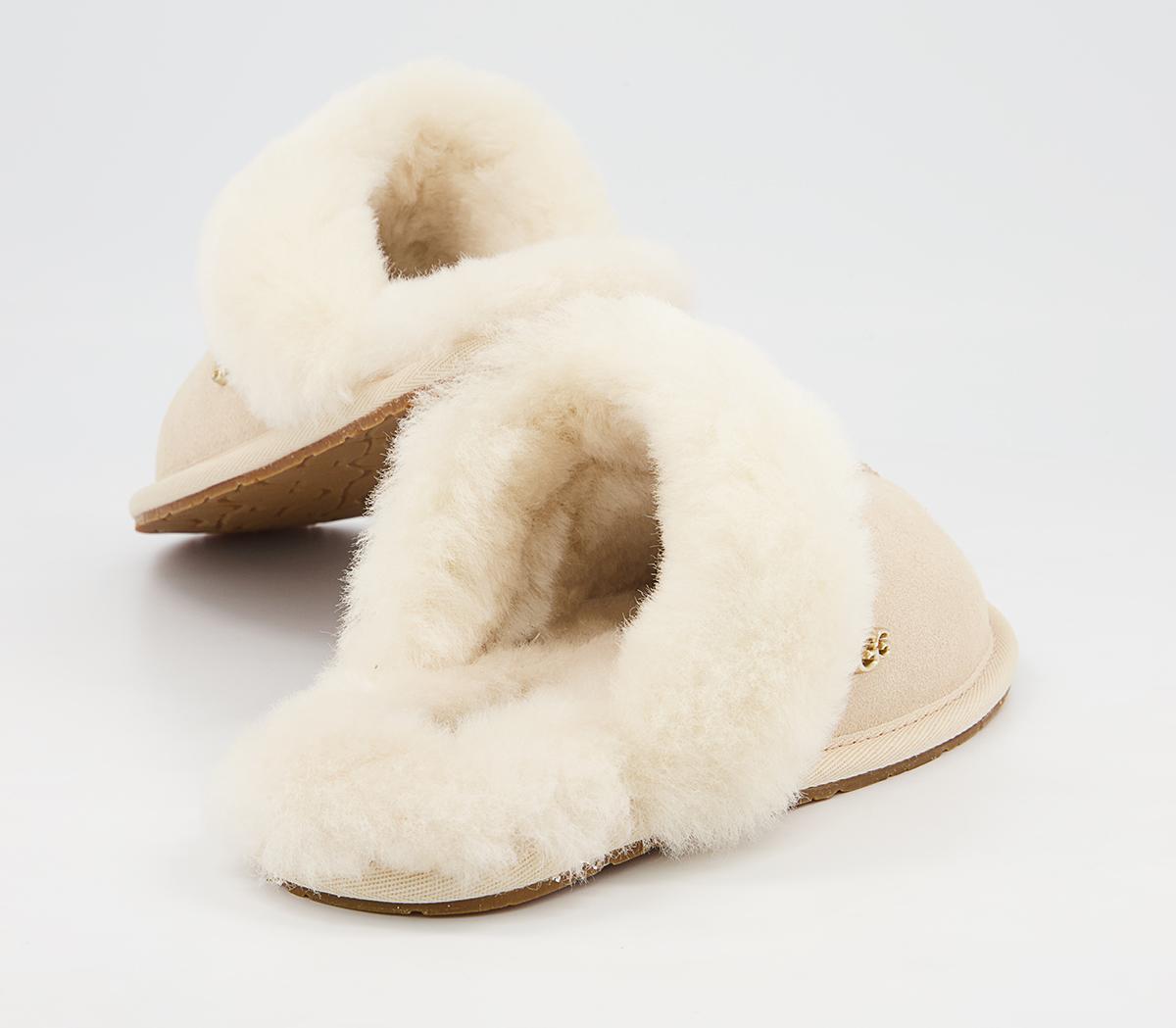 UGGScuffette II Metal Logo Slippers UGGScuffette II Metal Logo SlippersCream