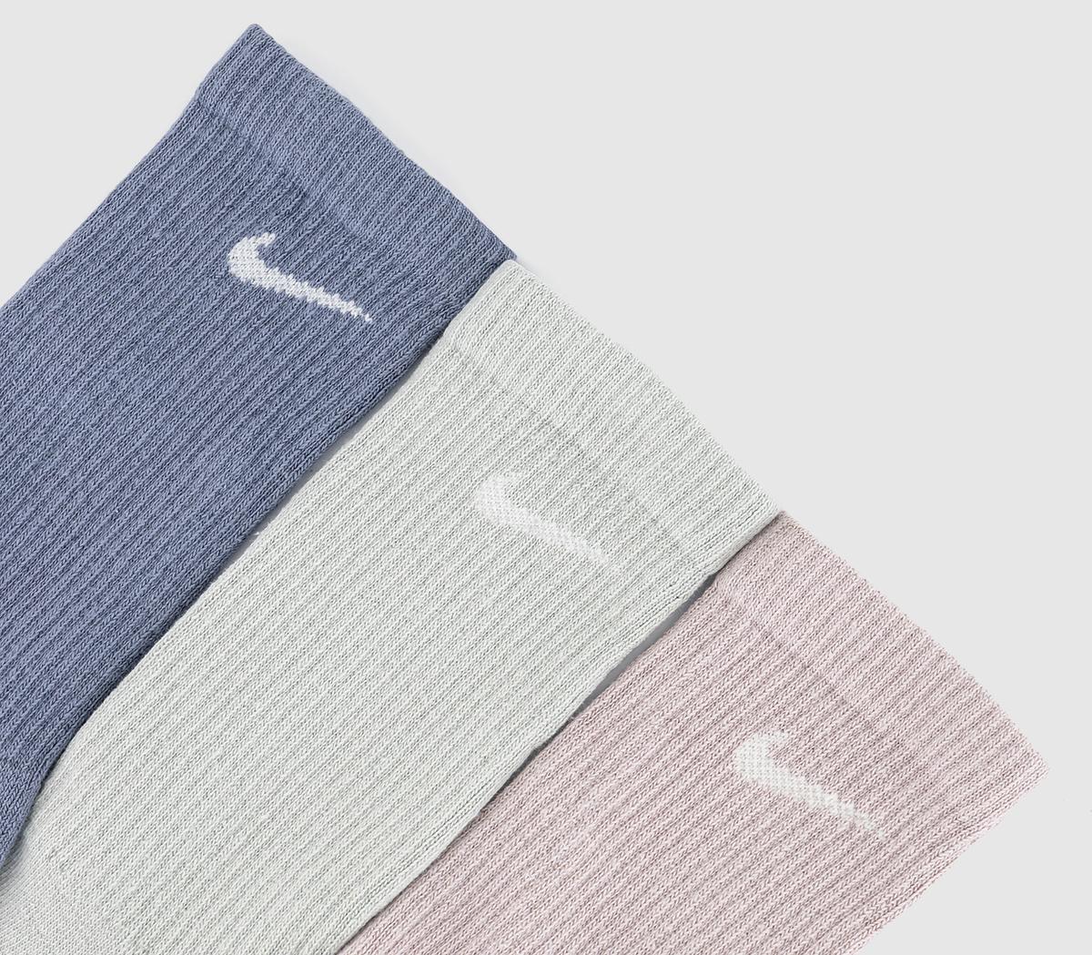NikeCrew Socks 3 Pairs NikeCrew Socks 3 PairsBlue Pink Green