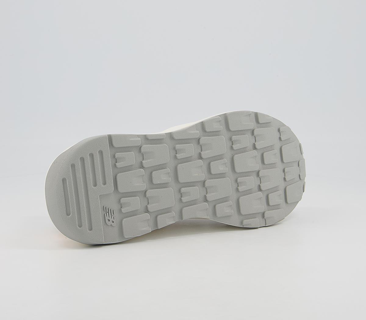 New Balance M5740 Trainers New Balance M5740 Trainers Angora Peach
